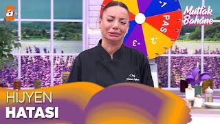 Yere düşen hamuru yemekte kullandı! - Mutfak Bahane 18 Haziran 2024