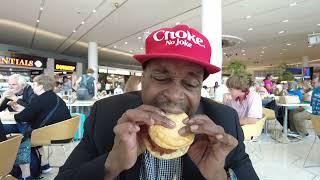 OMG! LAGUARDIA AIRPORT HAS THE BEST CHICKEN SANDWICH! - CHOKE NO JOKE LIVE