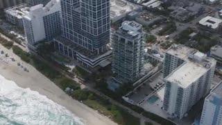 Mayor of Sunny Isles Beach reacts to new study revealing beachfront condos are sinking | Quickcast