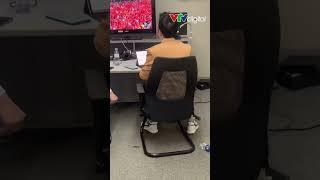 Cảm xúc "rộn ràng mùa xuân" của BLV bóng đá VTV | VTV24