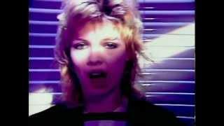 Kim Wilde - Kids In America (Official Music Video)