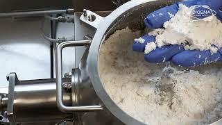 PTS Training Service x Diosna | Feststoff Praktikum: Feuchtgranulation