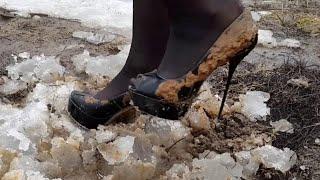 high heels on muddy field, stiletto high heels in mud, high heels wet, high heels abuse (# 006)