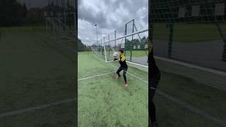 Goalkeeper training  #goalkeepers #goalkeepergloves #football #soccer #goalkeeper
