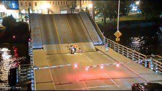 Bicyclist Rescued After Wisconsin Bridge Tumble