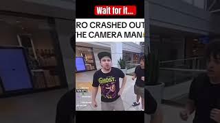 Bro crashes out on the camera man #stream #cameraman #livestreaming #viralvideo #crashout