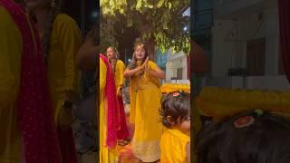 Sapne Main Milti hain Wo Kudi Mere Sapne #haldi #dance #wedding #manukashyapvlog