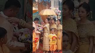 Groom welcome bride #funny #happy #reels #travel #youtube #life #youtuber #videos #usa #shorts #fyp