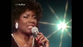 Gloria Gaynor ... Live clips