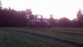 1. Einsatz CLAAS ROLLANT 455 UNIWRAP bei "ems agro" Thun.