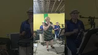 CANTORA MARLENE LIMA CANTANDO NA FESTA DE CONFRATERNIZAÇÃO NA ASSOCIAÇÃO DA POLÍCIA FEDERAL