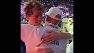 Jannik Sinner batte De Minaur e riporta la Coppa Davis in Italia dopo 47 anni 