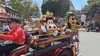 NEW 2024 MICKEY AND FRIENDS HALLOWEEN CAVALCADE  DISNEY'S HALLOWEEN TIME DISNEYLAND RESORT