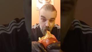 Куриный бургер  #мукбанг #бургнер #гражданин_д #гд #mukbang #shorts #шортс #рек #еда #фастфуд