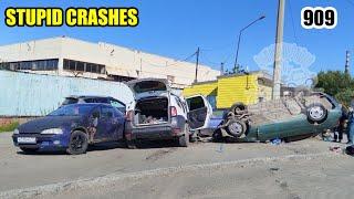 Stupid crashes 909 July 2024 car crash compilation