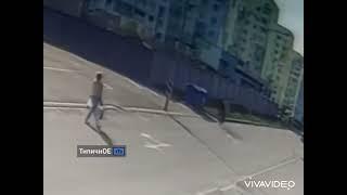 [CCTV] woman survived by inches as shelling hit the streets of Kharkiv.