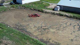 CANADIAN FARMER - PUMPING MANURE @ 12,000 gal per minute @ SPREADING  at 225,000 Gallons per HOUR !!