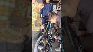 gear change cycle. Ravi Bike service