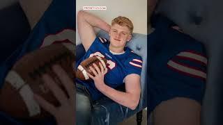 6’8” fits perfectly on my blue sofa!  WomenOwnedBusiness OscarsAtHome seniorpictures faundimages f