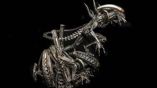 Live Unboxing of XM Studios Alien