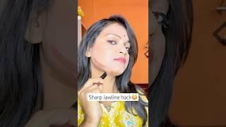 Sharp Jawline hack#jawline #jawlinecontouring #trending #makeup #makeuptutorial #contourhack #like