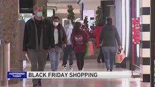 Woodfield mall packed for early morning Black Friday shopping