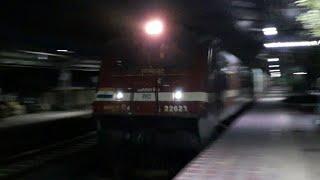 22623 Tuglakabad (Tkd) Wap4 with 00319 Sealdah Agartala Parcel Special.