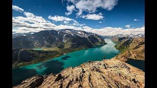 Hiking Besseggen | Jotunheimen National park in Norway. Gjendesheim -Memurubu