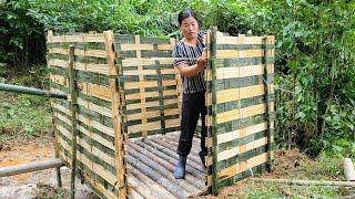 Bringing water for use and building an outdoor bathroom, Hoa Thi Thom's life