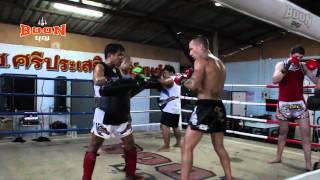 Kevin Ross training at Sitmonchai