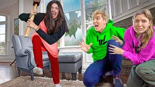 CRAZY EX GIRLFRIEND BROKE INTO STEPHEN SHARER HOUSE