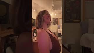 Braless no bra bouncy bouncing boobs dancing tiktok nip slip boob