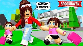 A MÃE FUGIU de CASA com as BEBÊS GÊMEAS | Historinha ROBLOX | Brookhaven RP