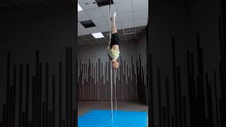 Pole dance курс который меняет уровень  Твои трюки на пилоне больше не будут прежними 