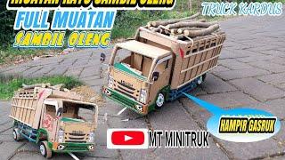 miniatur truk kardus buatan mt minitruk bermuatan kayu hampir guling