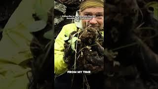 Survivorman | Building Shelter with Dung! | Les Stroud