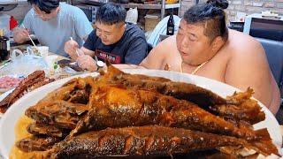 3小时慢炖的茄汁鲅鱼！鱼肉一抿就化,骨酥肉烂超入味【胖猴仔】