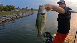 Catching 10 Pounds of Bass in Ohio: Summer Kayak Fishing!