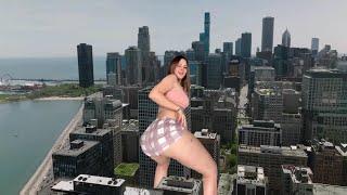 Giantess in city shakes and grows