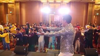 Singapore Emcee Host Wayne Chan Baby Shark Mass Dance at Movie Night DND