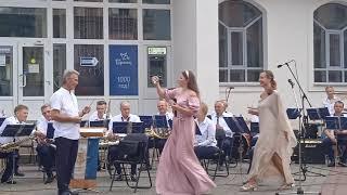 31.07.2021 Brest Belarus. Танцы на Советской Духовой оркестр Коваля В. Прогулки с Викторией.