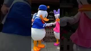 Disneyand funny moments  #scareprank #scarecam #funnyprank #jumpscare #funnytiktok #sofuny #funny