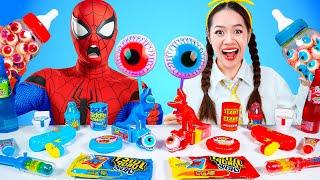 Chief Soyay Plays Red VS Blue Food Color Challenge with Spider-Man At The Hospital