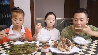 不想点办法不行啊#eating show#eating challenge#husband and wife eating food#eating#mukbang #asmr eating