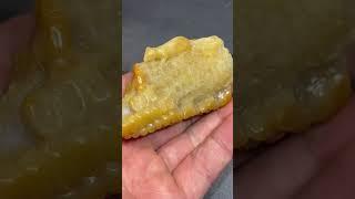 翡翠玉米，寓意岁岁平安。 #翡翠定制设计 #翡翠雕刻设计 #缅甸翡翠 #翡翠玉米 #翡翠手鐲 #翡翠 #玉石 #壹品翡翠 #自然 #shorts