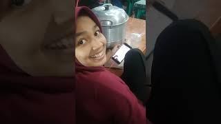 video lucu cewek lagi vc sama pacarnya.