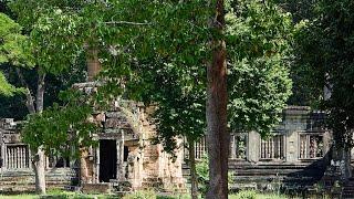 Templo De Khleang De Sur Es Impresionante En La Selva