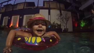 Swimming Pool in Pattaya (night)