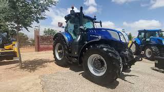 Visitando New Holland en Manzanares 2024