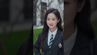 부잣집 소녀는 더 이상 작은 거지를 사랑하지 않기로 결심하고 그녀만의 사랑을 찾았습니다.